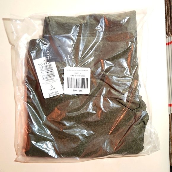 ❤️NWT VINTAGE TORRID LEGGING - FULL LENGTH - RUCHED BACK LIQUID - PLUS SIZE - Picture 7 of 12